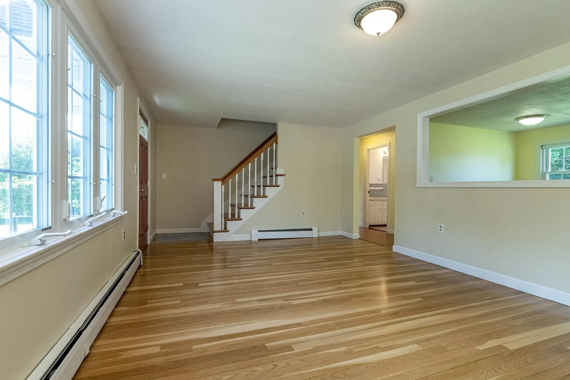12 Budron Avenue Salem NH 03079