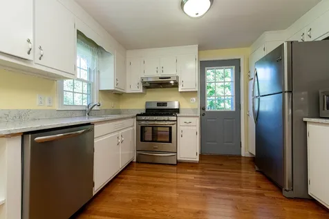 12 Budron Avenue Salem NH 03079
