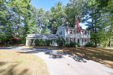 2 Sycamore Lane Nashua NH 03063