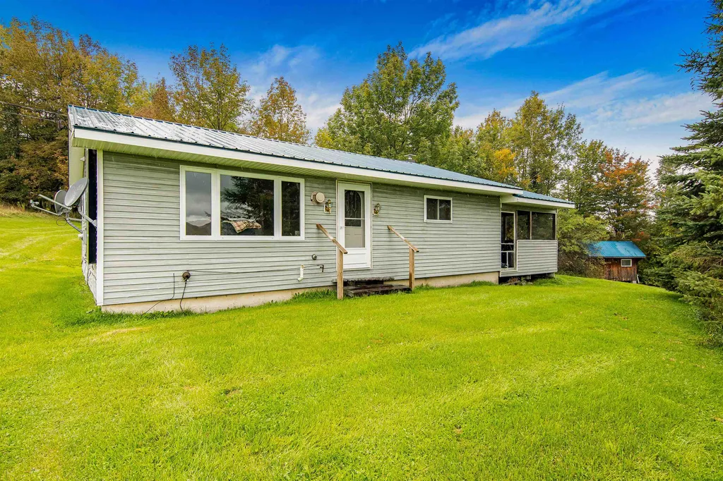 91 Hays Drive Hardwick VT 05843