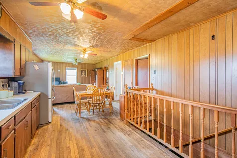 91 Hays Drive Hardwick VT 05843