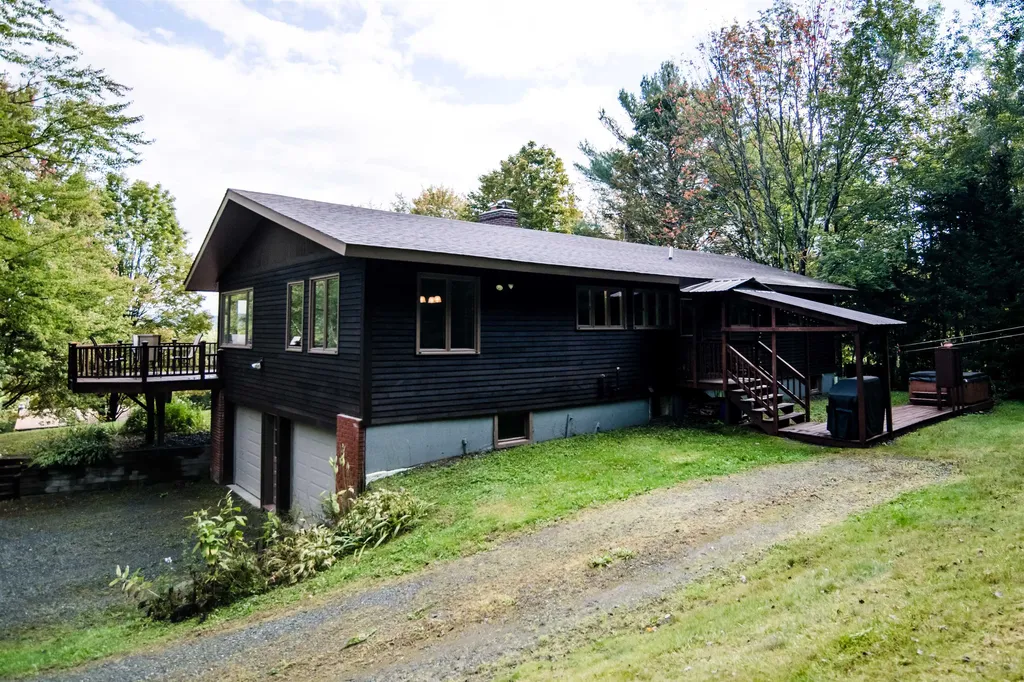 562 Long Branch Circle Morristown VT 05661