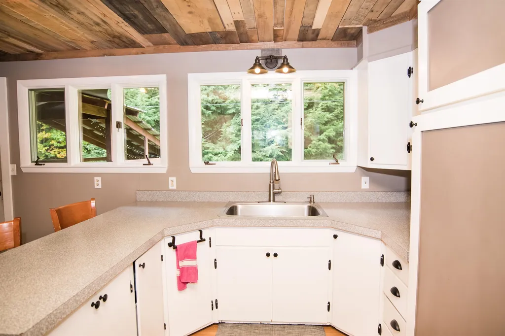 562 Long Branch Circle Morristown VT 05661