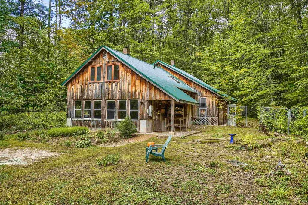 110 Upper Craney Hill Road Weare NH 03281