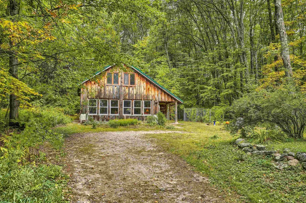 110 Upper Craney Hill Road Weare NH 03281