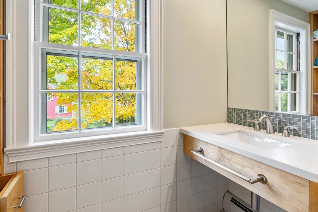 6 Woodrow Road Hanover NH 03755