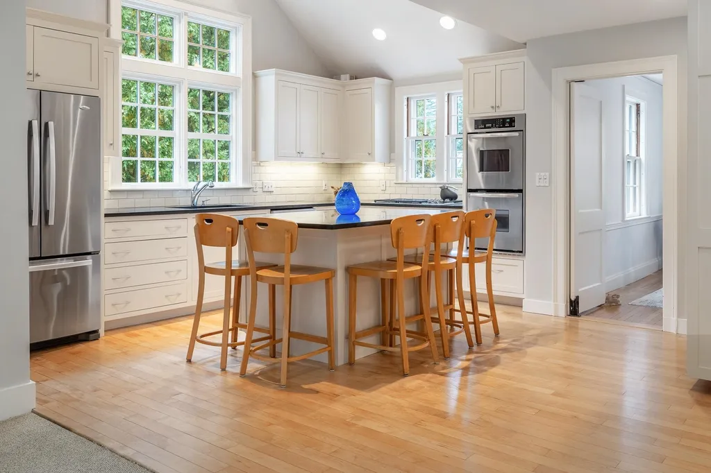 6 Woodrow Road Hanover NH 03755