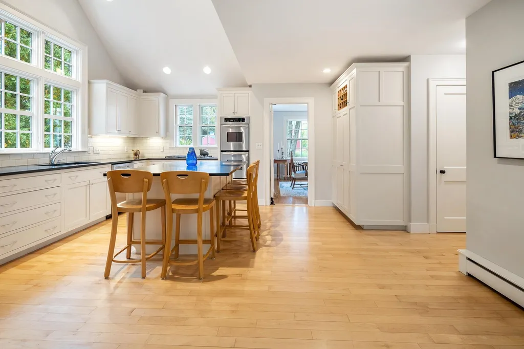 6 Woodrow Road Hanover NH 03755