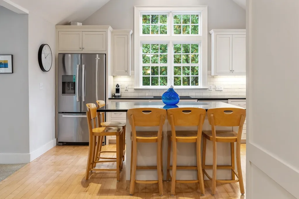 6 Woodrow Road Hanover NH 03755