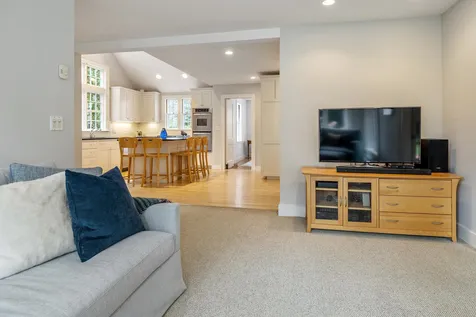 6 Woodrow Road Hanover NH 03755