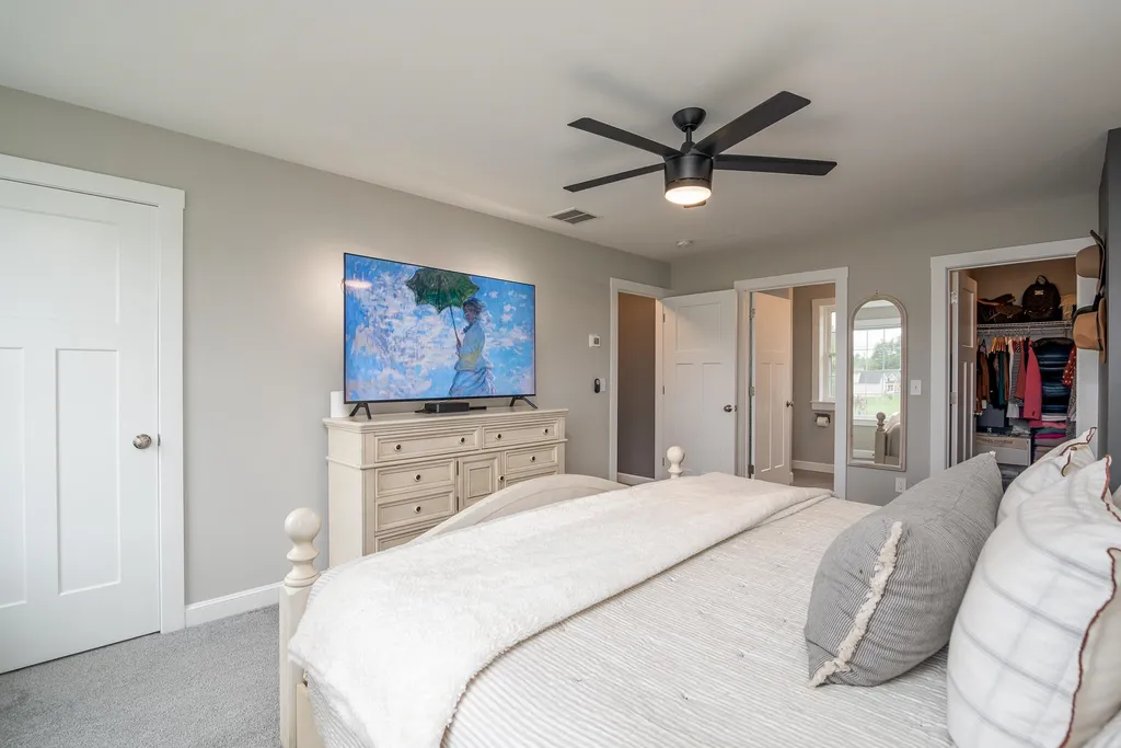 32 Daniels Drive Lee NH 03861