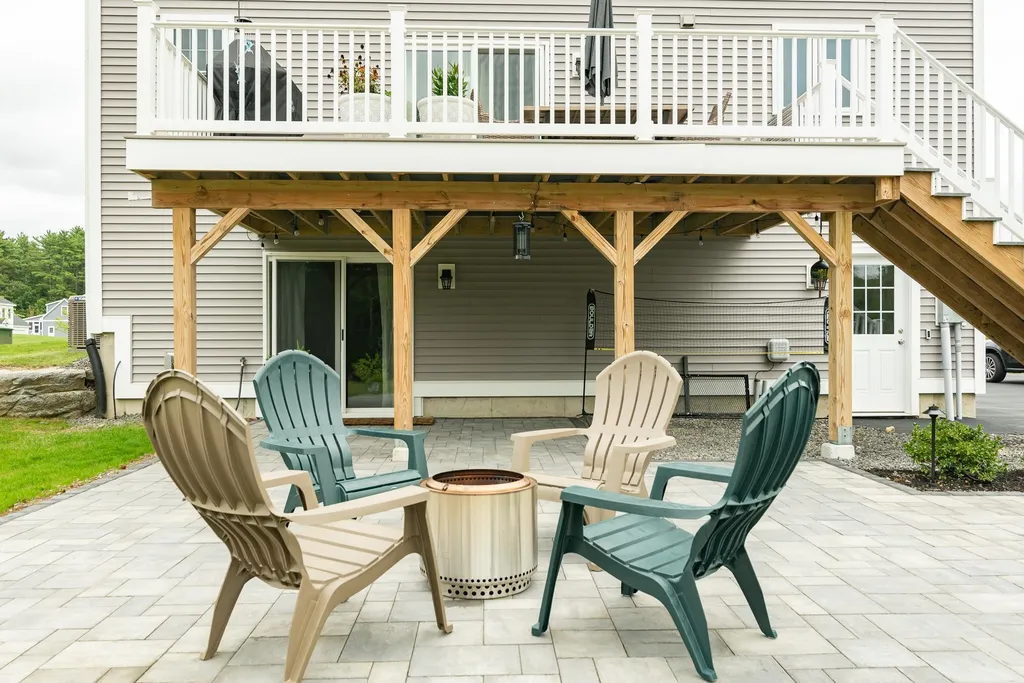32 Daniels Drive Lee NH 03861