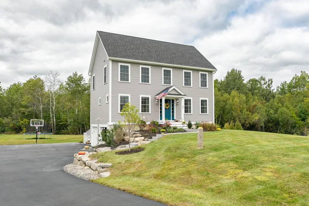 32 Daniels Drive Lee NH 03861