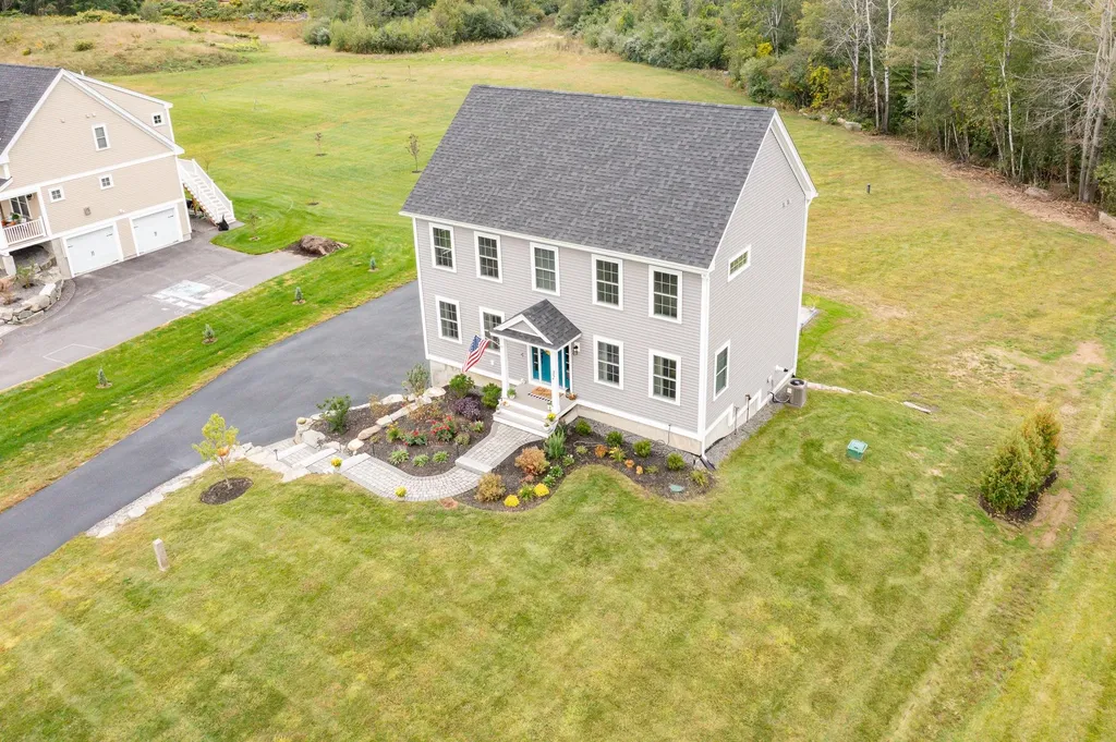 32 Daniels Drive Lee NH 03861