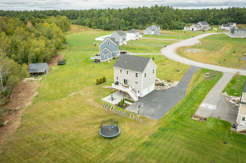 32 Daniels Drive Lee NH 03861
