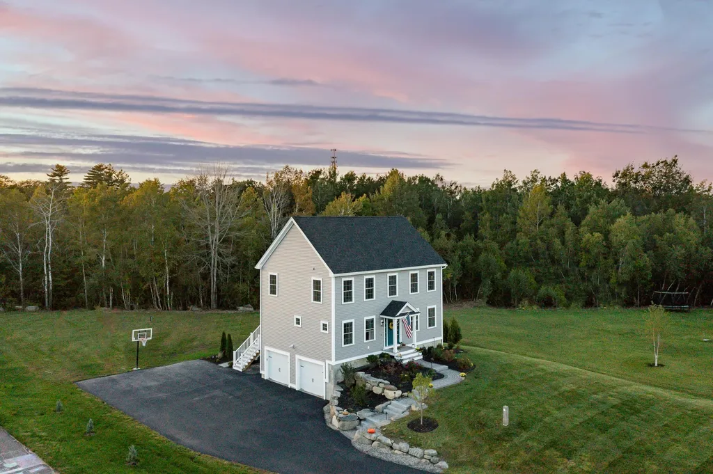 32 Daniels Drive Lee NH 03861