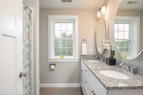 32 Daniels Drive Lee NH 03861
