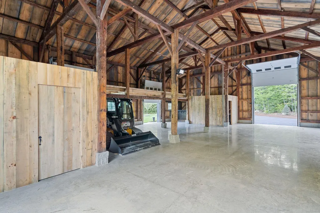 268 Governor Wentworth Highway Tuftonboro NH 03853