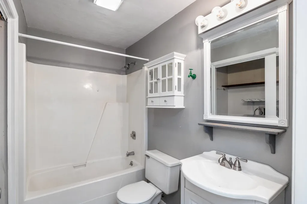 19 Timberlake Drive Colchester VT 05446