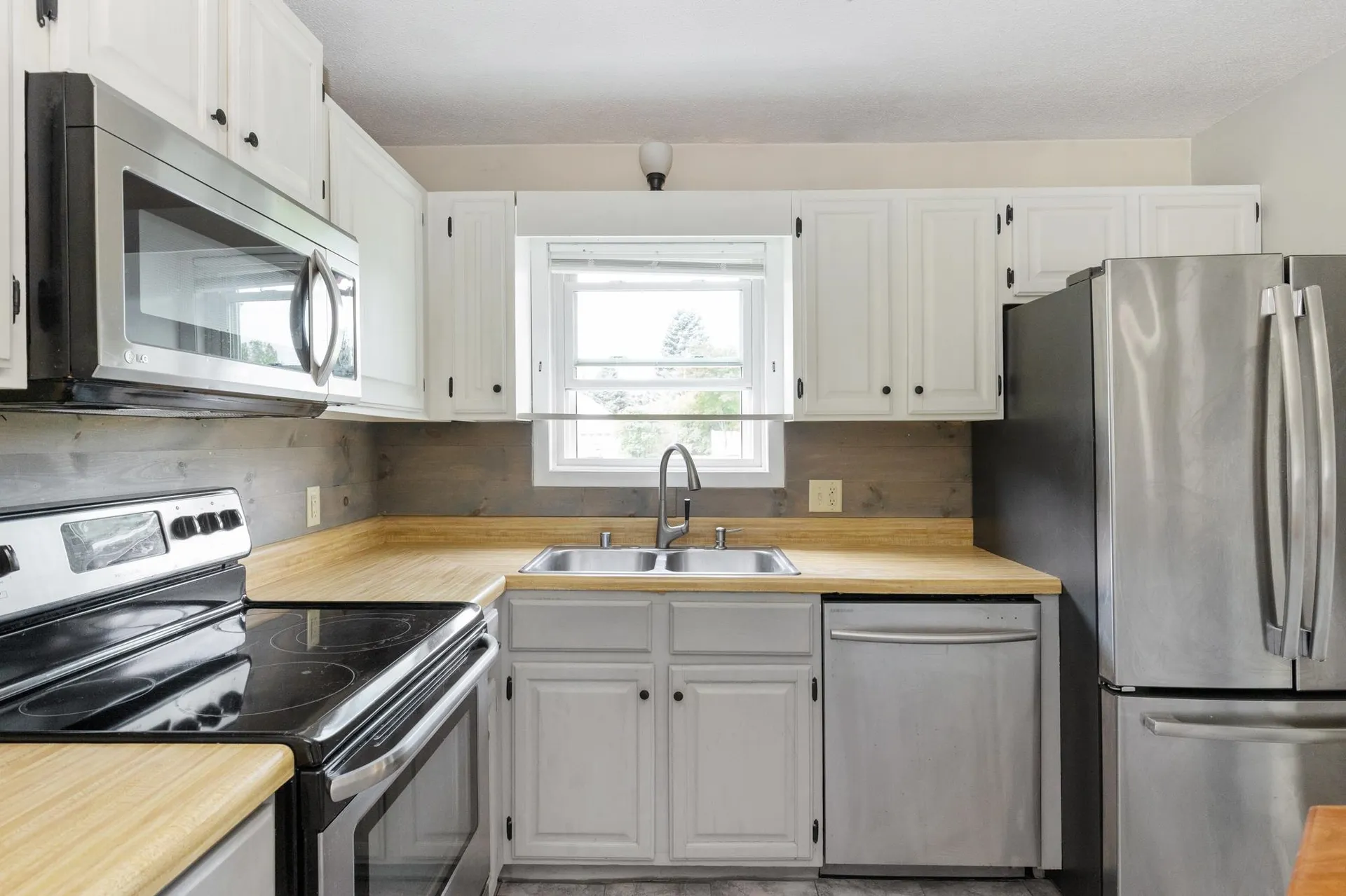 19 Timberlake Drive Colchester VT 05446