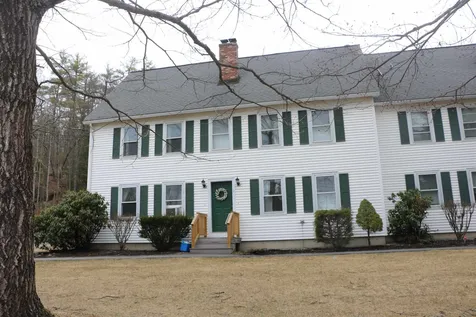 39 Deerfield Road Raymond NH 03077