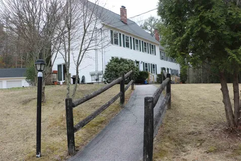 39 Deerfield Road Raymond NH 03077