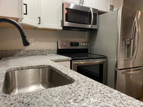 39 Deerfield Road Raymond NH 03077