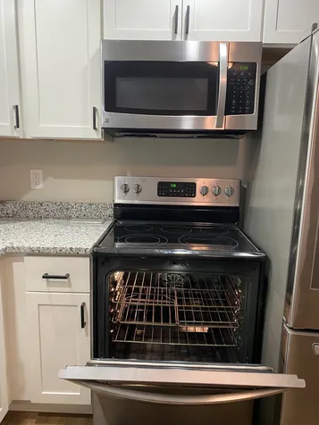 39 Deerfield Road Raymond NH 03077