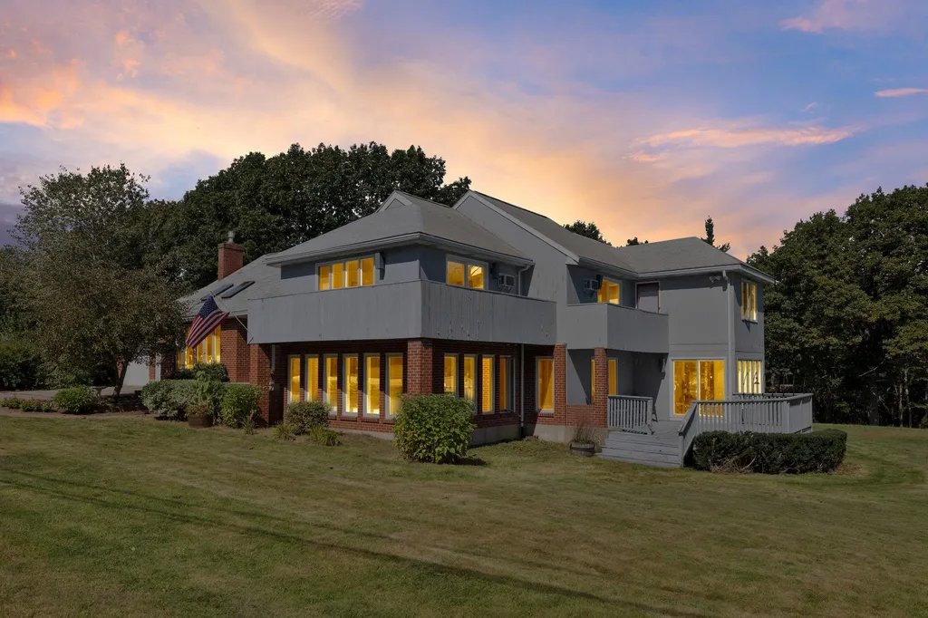 1110 Cherry Valley Road Gilford NH 03249