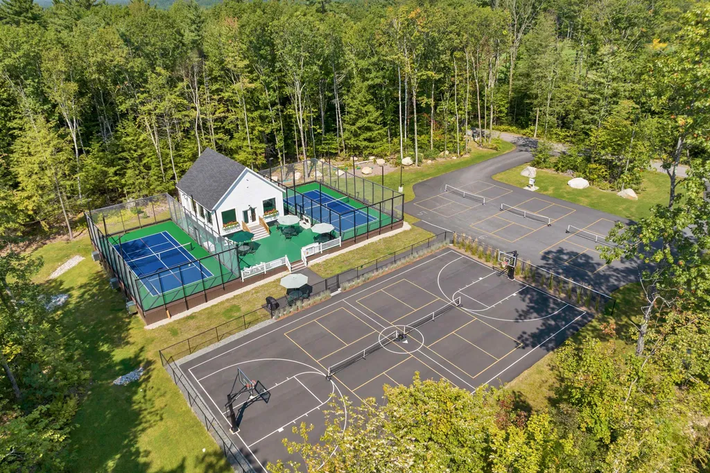 108 Pine Needle Lane Moultonborough NH 03254