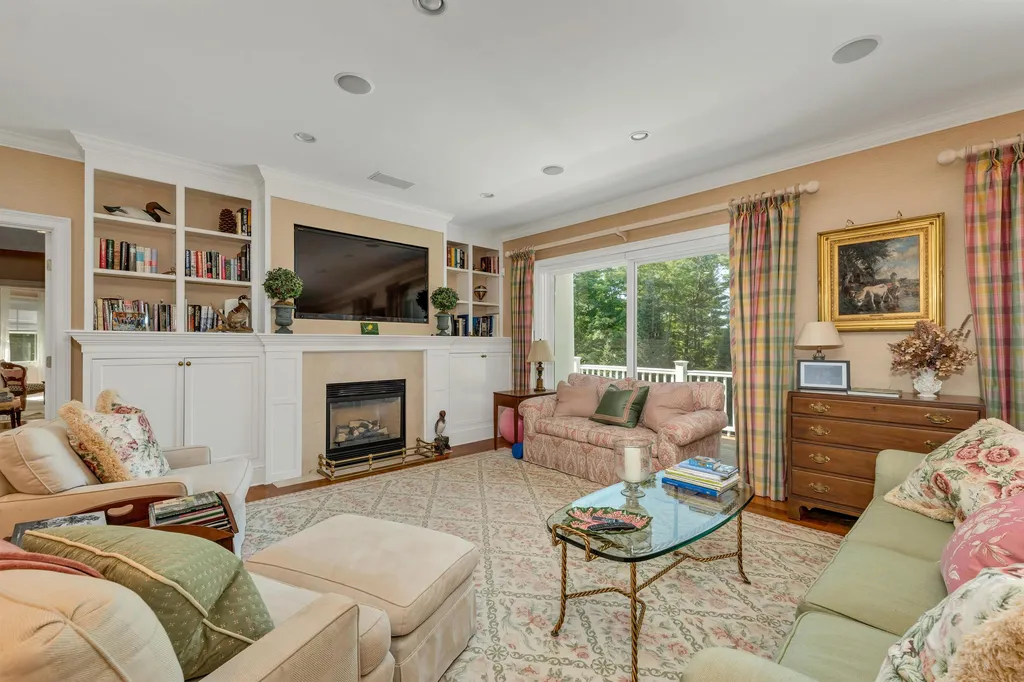 108 Pine Needle Lane Moultonborough NH 03254