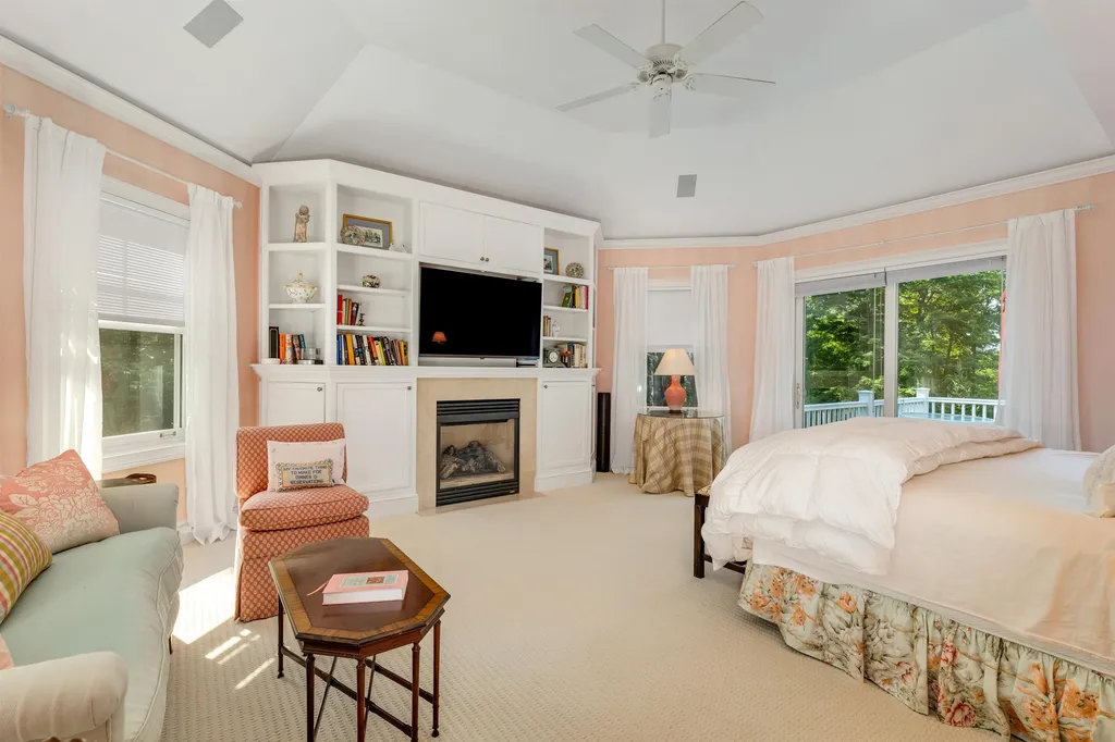 108 Pine Needle Lane Moultonborough NH 03254