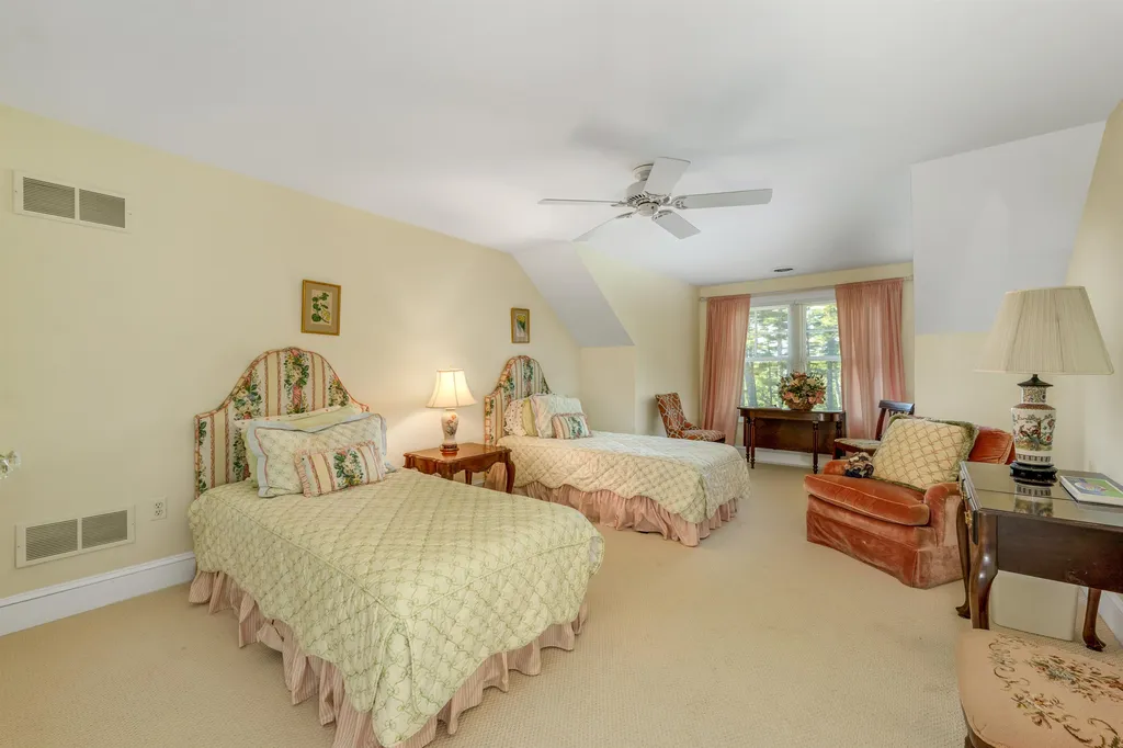 108 Pine Needle Lane Moultonborough NH 03254