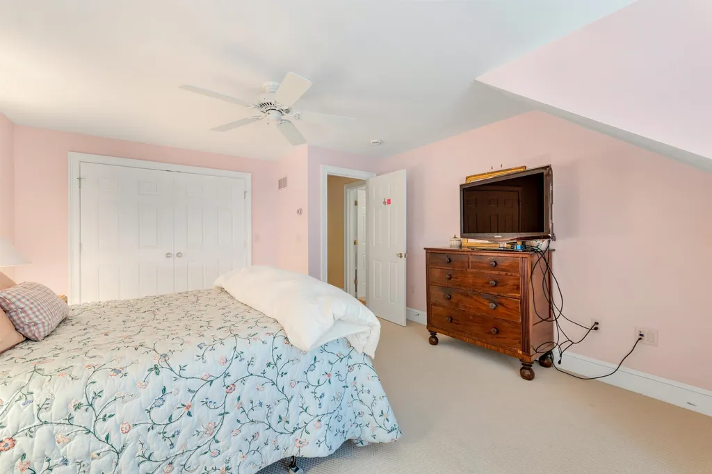 108 Pine Needle Lane Moultonborough NH 03254