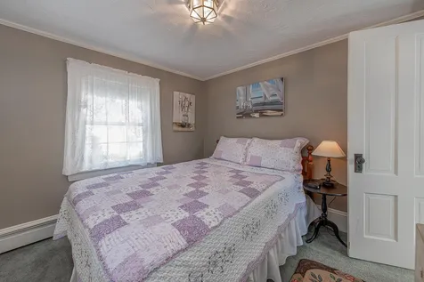 132 North Main Street Wolfeboro NH 03894