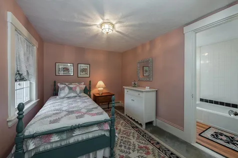 132 North Main Street Wolfeboro NH 03894