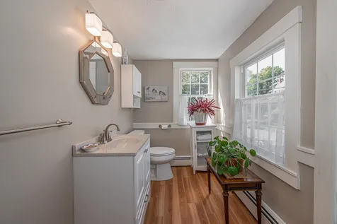 132 North Main Street Wolfeboro NH 03894