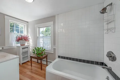 132 North Main Street Wolfeboro NH 03894