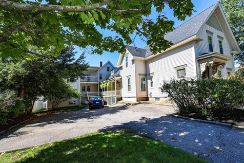 135 Brook Street Manchester NH 03104
