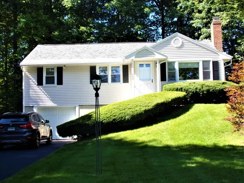 424 Pleasant Street Laconia NH 03246