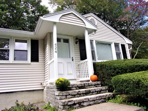 424 Pleasant Street Laconia NH 03246