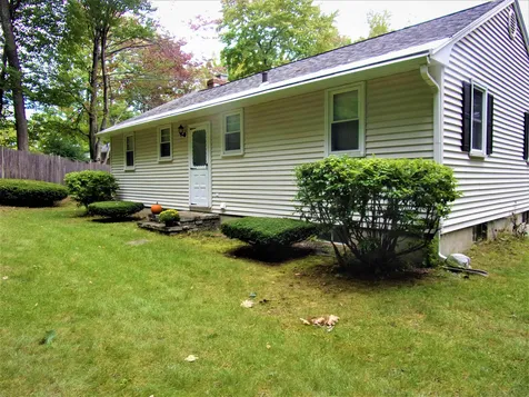 424 Pleasant Street Laconia NH 03246