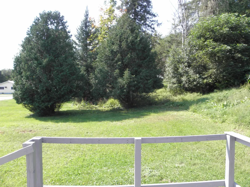 26 Barrett Street Lisbon NH 03585