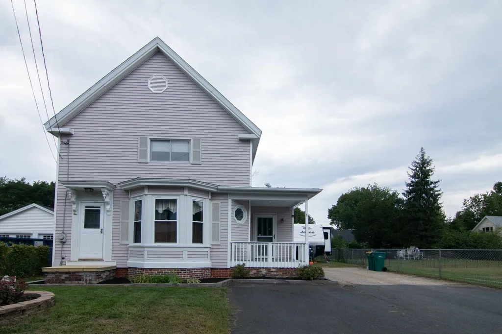 5 North Street Rochester NH 03867-1226