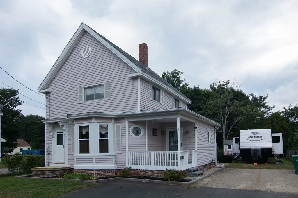 5 North Street Rochester NH 03867-1226