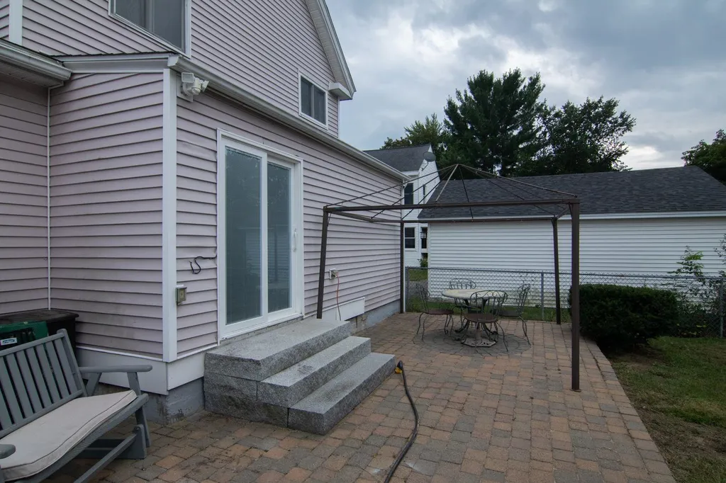5 North Street Rochester NH 03867-1226