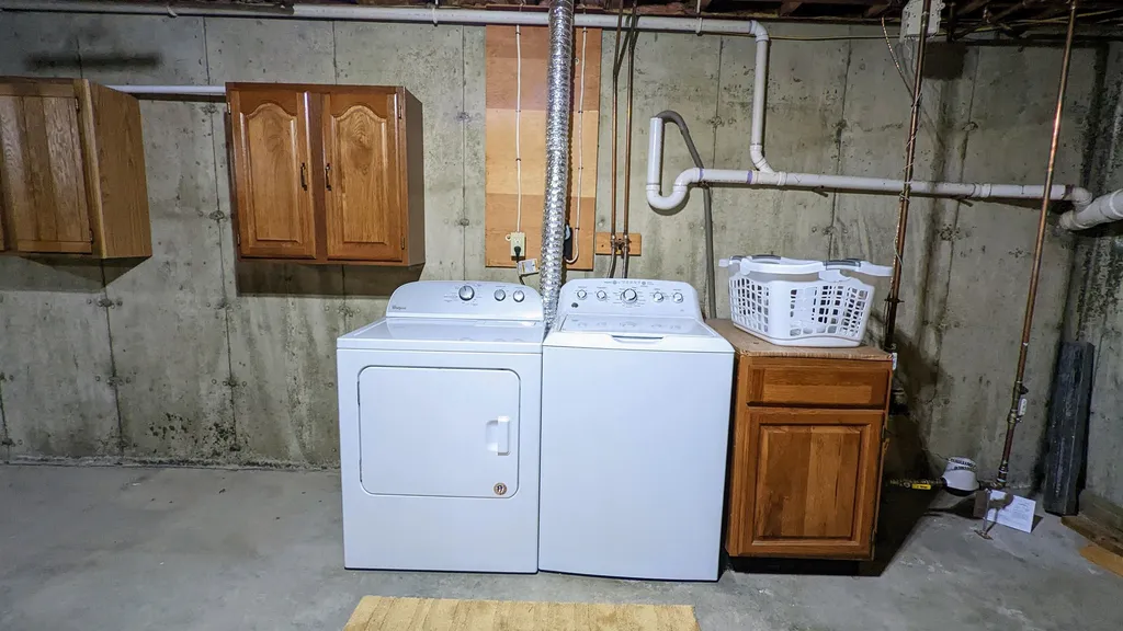 80 Cottonwood Avenue Laconia NH 03246