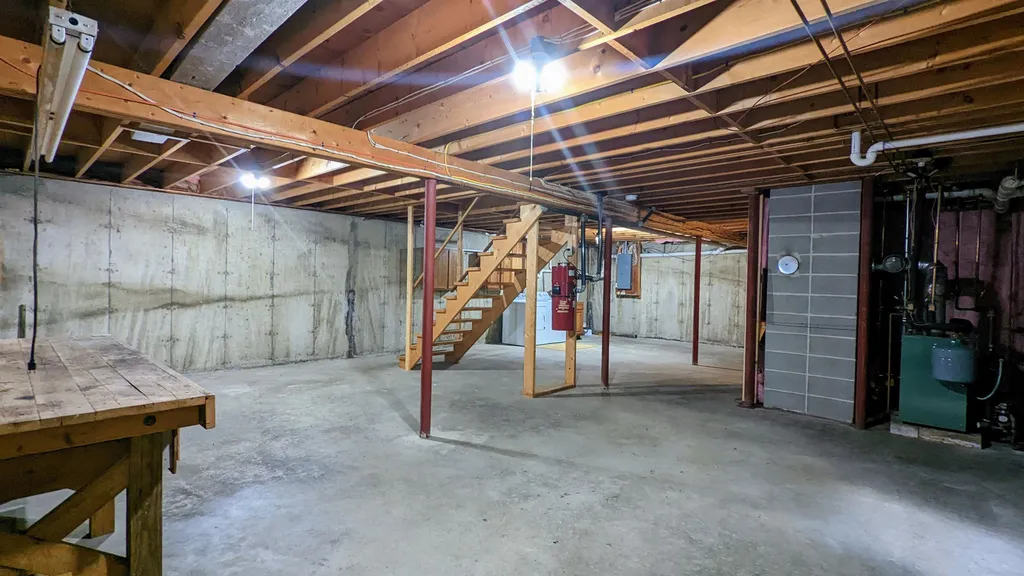 80 Cottonwood Avenue Laconia NH 03246