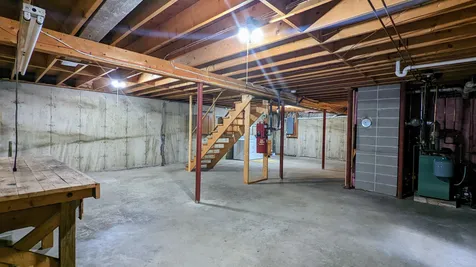 80 Cottonwood Avenue Laconia NH 03246