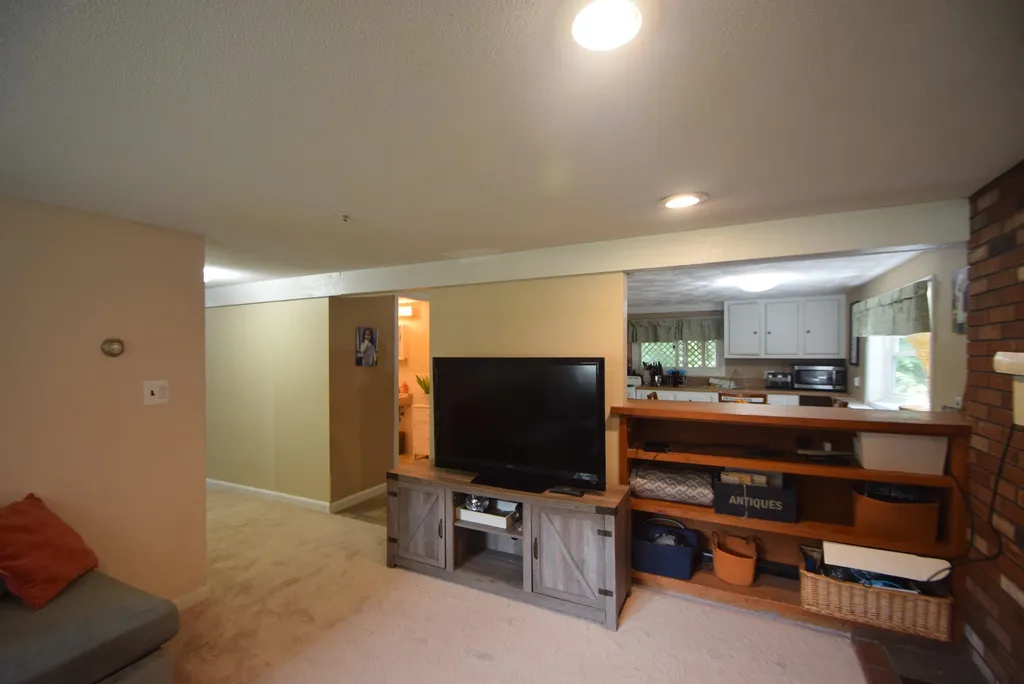 1 David Road Windham NH 03087